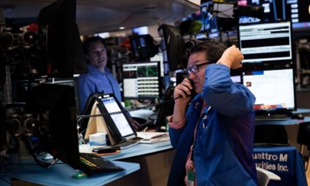 استثمارات السعوديين بالأسهم الأمريكية تقفز 25% مقارنة بالعام الماضي