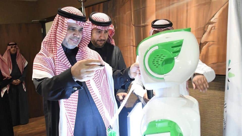 استياء على تويتر من تعيين روبوت بالحكومة السعودية رغم ارتفاع البطالة