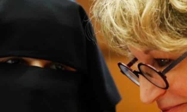 إفريقيتان ترويان تفاصيل صادمة عن فترة اعتقالهما بالسعودية
