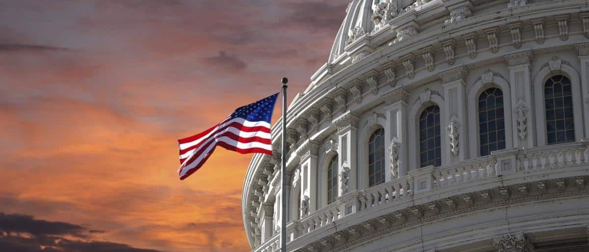 مجلس النواب الأمريكي يصدر قرارًا بمنع بيع ذخائر للسعودية والإمارات