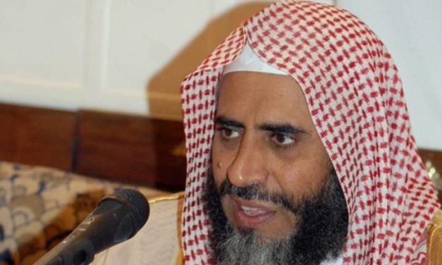 حملة إعلامية ضد “عوض القرني” ووصمه بالأرهاب تمهيدًا لأحكام قاسية بحقه