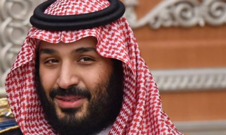 ناشط سعودي: معنويات “ابن سلمان” منهارة بعد قصف “بقيق”