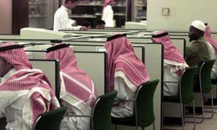 وعود رؤية 2030 بتشغيل السعوديين تتبخر.. وغضب العاطلين يتصاعد