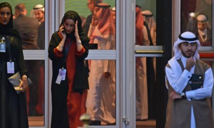 تطرف “النسوية”.. جدل جديد يشتعل في السعودية برعاية السلطة