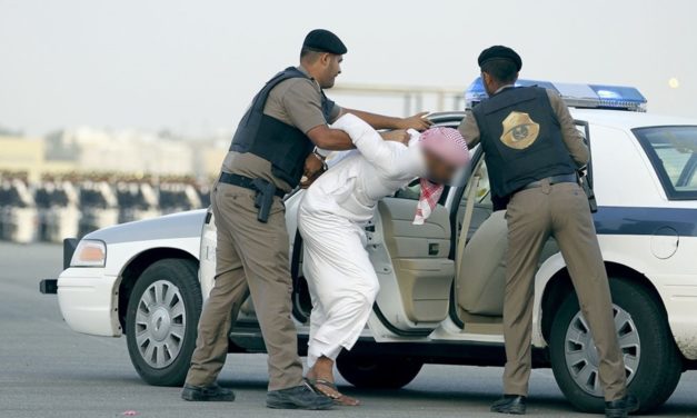حملة اعتقالات لضباط وعضو بالشورى السعودي بذريعة الفساد