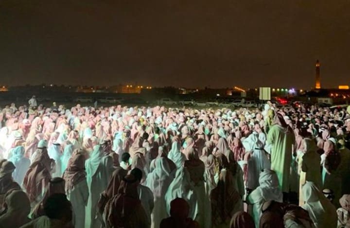 حشود كبيرة تشيع جثمان الشيخ المحتسب “فهد القاضي”
