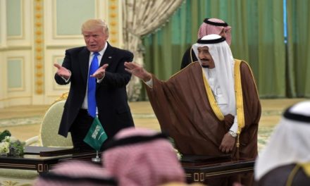 السعودية تسلم أمريكا 500 مليون دولار نظير الوجود العسكري بالمنطقة