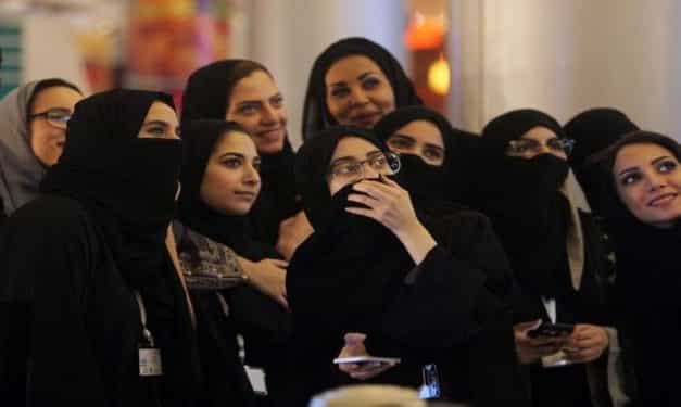 السعودية: تمكين المرأة بين الواقع والخديعة