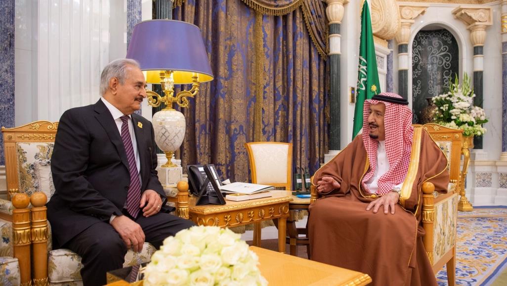 ميدل إيست آي: السعودية تضاعف دعمها لحفتر في ليبيا