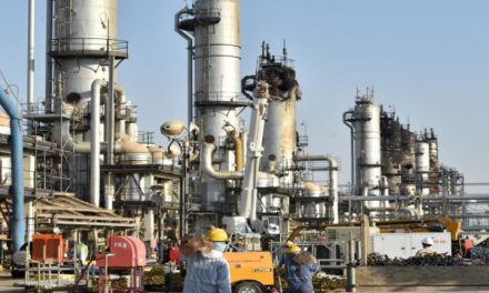 تراجع صادرات السعودية من النفط الخام 14.5% في فبراير