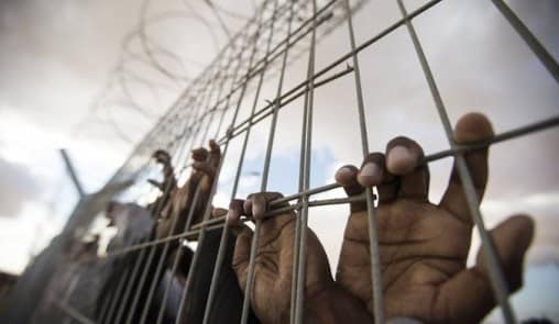 إهمال متعمد من سجن “الحائر” في نقل معتقلين مرضى للمستشفيات