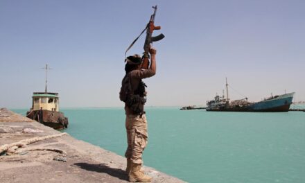 هل أصبحت هجمات الحوثي البحرية خطراً على السعودية والملاحة الدولية؟