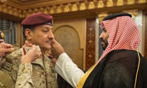 أمير الحرب.. قائد سابق للقوات السعودية في اليمن يصر ابن سلمان على إعدامه