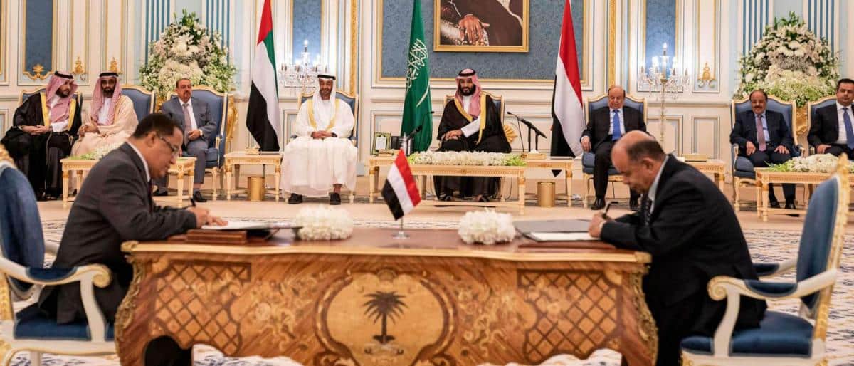 “جنيف الشرق” ترعى محادثات بين السعودية والحوثي.. الدوافع والأهداف