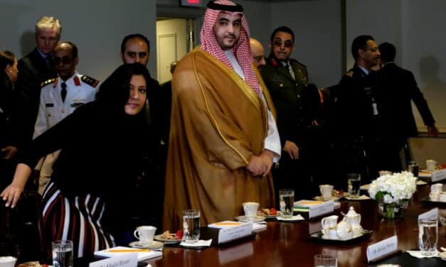 “العهد الجديد”: خالد بن سلمان دوره “كومبارس” في وزارة الدفاع السعودية