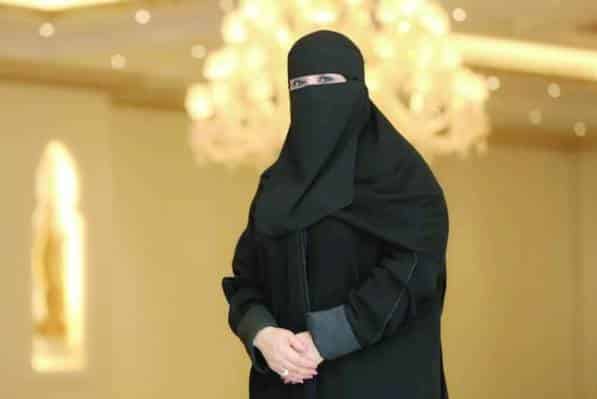 منظمة حقوقية سعودية تطالب بالكشف عن مصير المعلمة “منى البيالي” المعتقلة منذ 2018