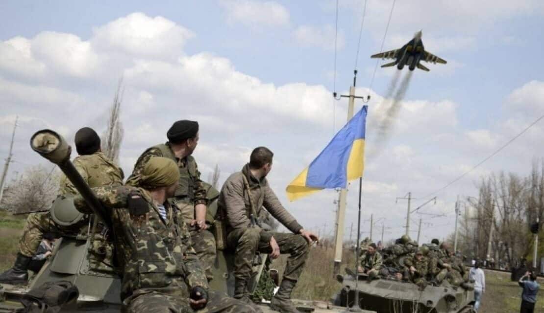 لماذا تقف السعودية والإمارات على الحياد في حرب أوكرانيا؟
