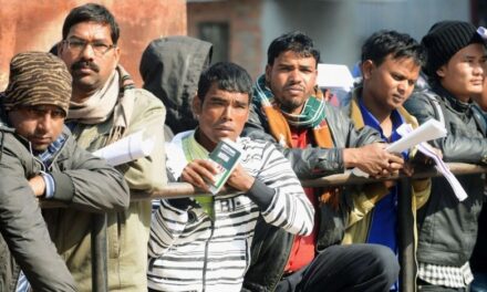 عمال نيباليون خلف القضبان في السعودية يتوسّلون المساعدة