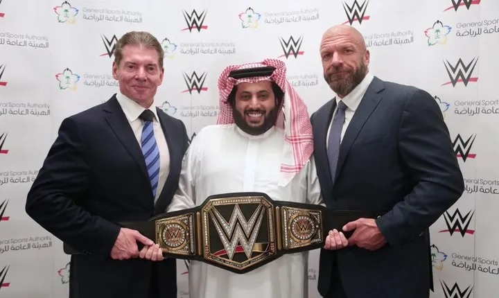 تلميع جديد لسمعة “ابن سلمان”.. صندوق الاستثمارات يستحوذ على WWE بـ6.5 مليار دولار