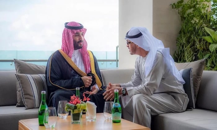 ستريت جورنال: خلافات متفاقمة بين السعودية والإمارات بسبب اليمن والنفط والاستثمارات