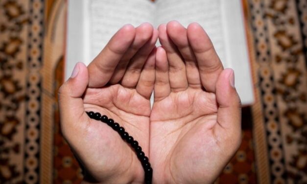 استطلاع رأي حول أدعية السعوديين في رمضان يثير الجدل عبر مواقع التواصل
