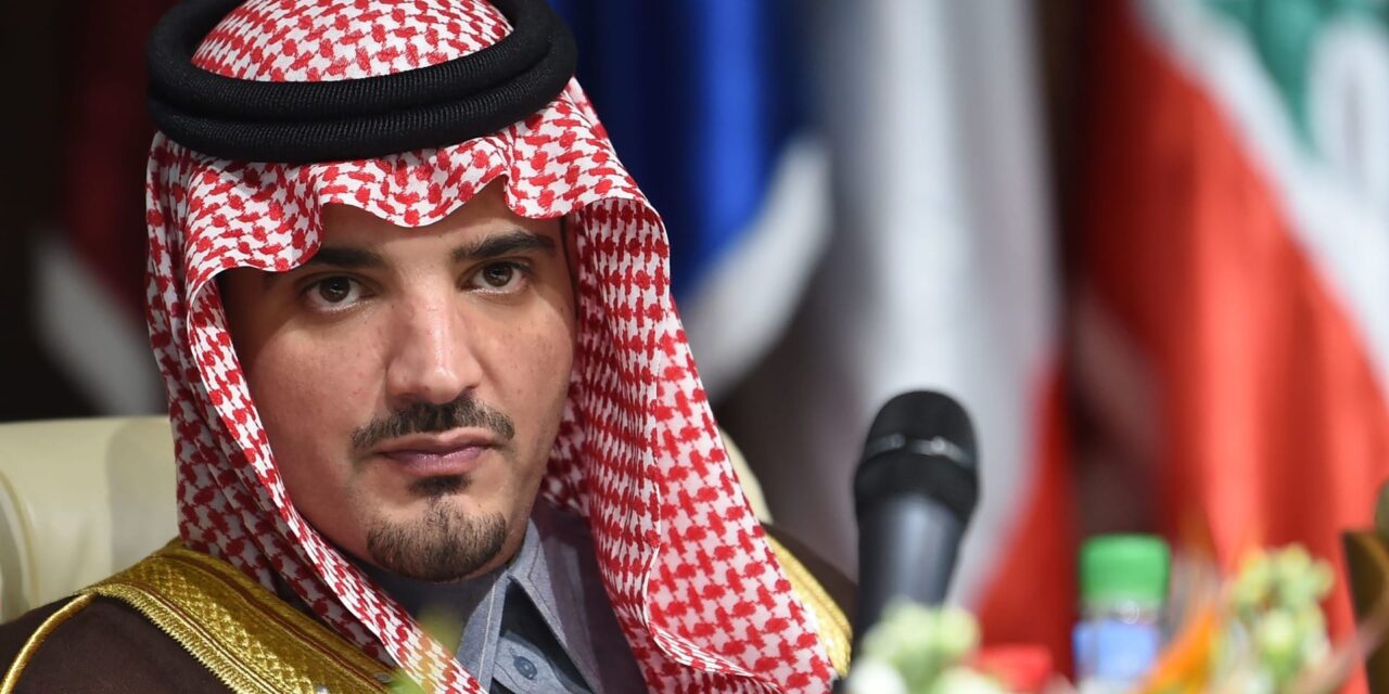 عبد العزيز بن نايف.. وزير سعودي سجن الأمراء والدعاة ويقود حملات التعذيب