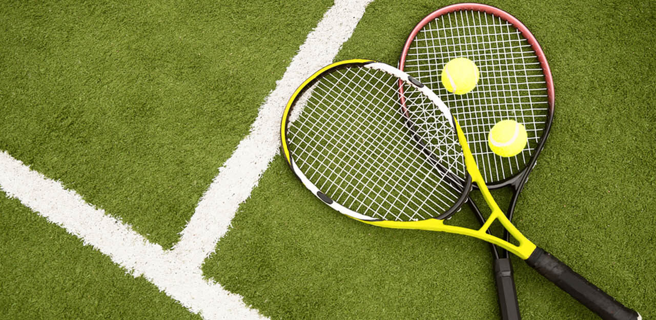 لاعبة تنس عالمية تطالب بحقوق المرأة ومساواة الجوائز قبل اللعب في السعودية